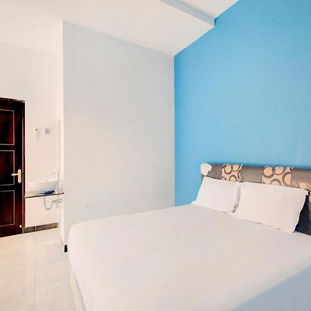 Oyo Life 3987 Kost Aditya Surabaya Luaran gambar