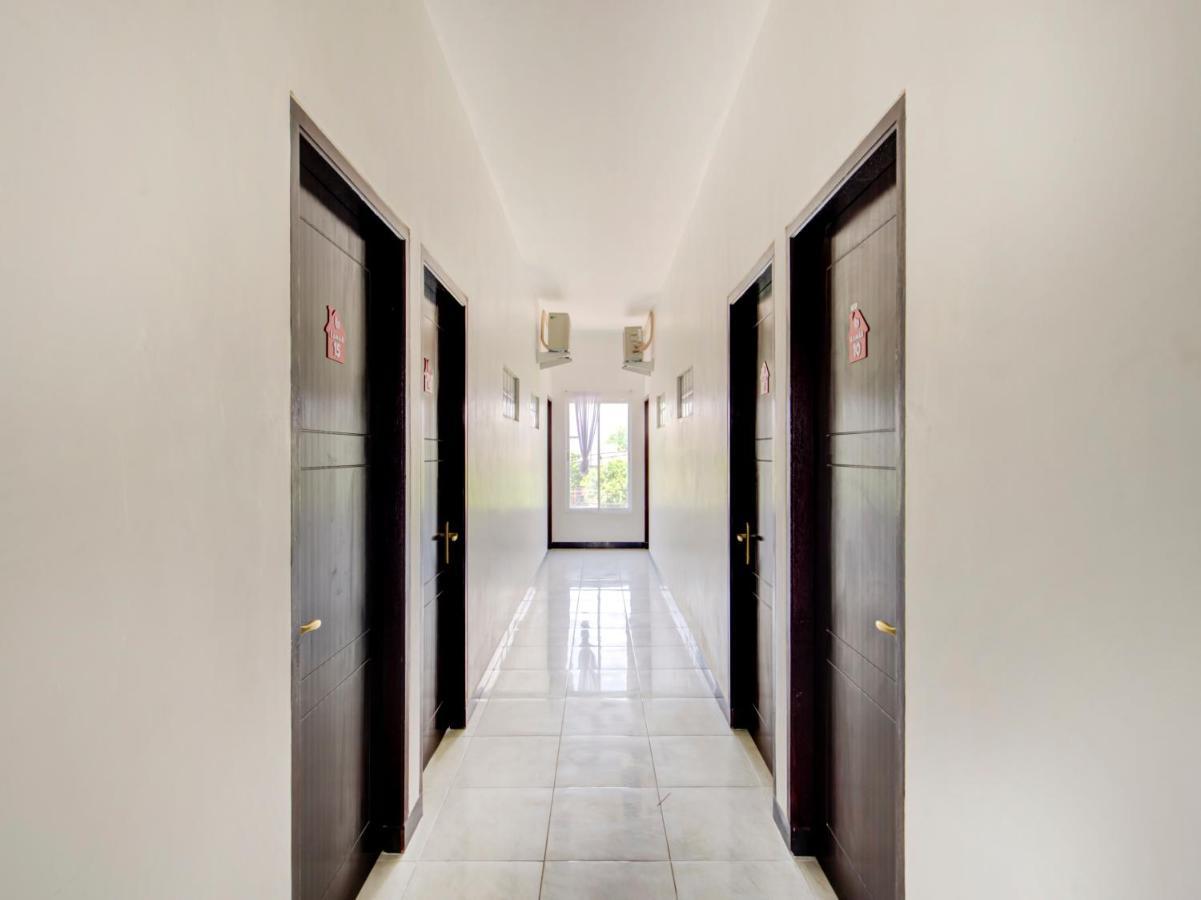 Oyo Life 3987 Kost Aditya Surabaya Luaran gambar
