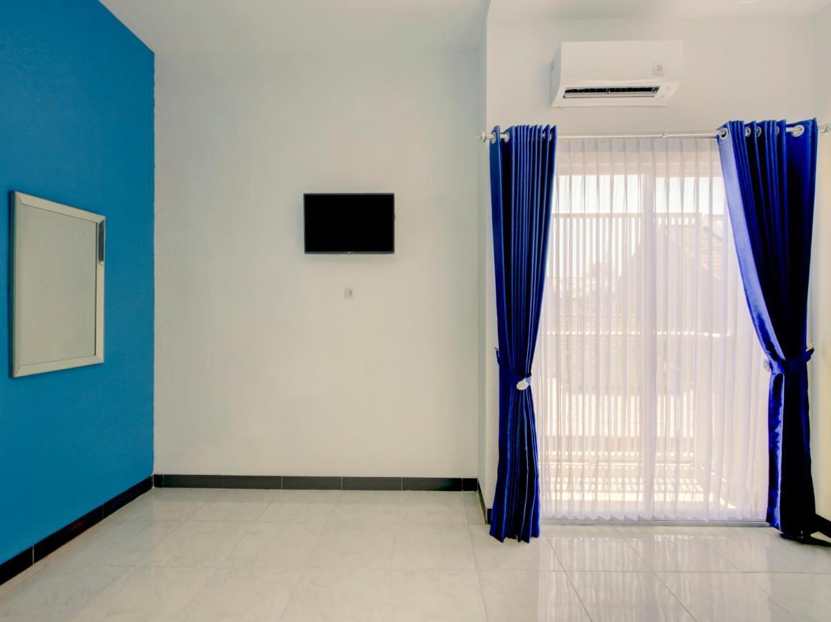 Oyo Life 3987 Kost Aditya Surabaya Luaran gambar