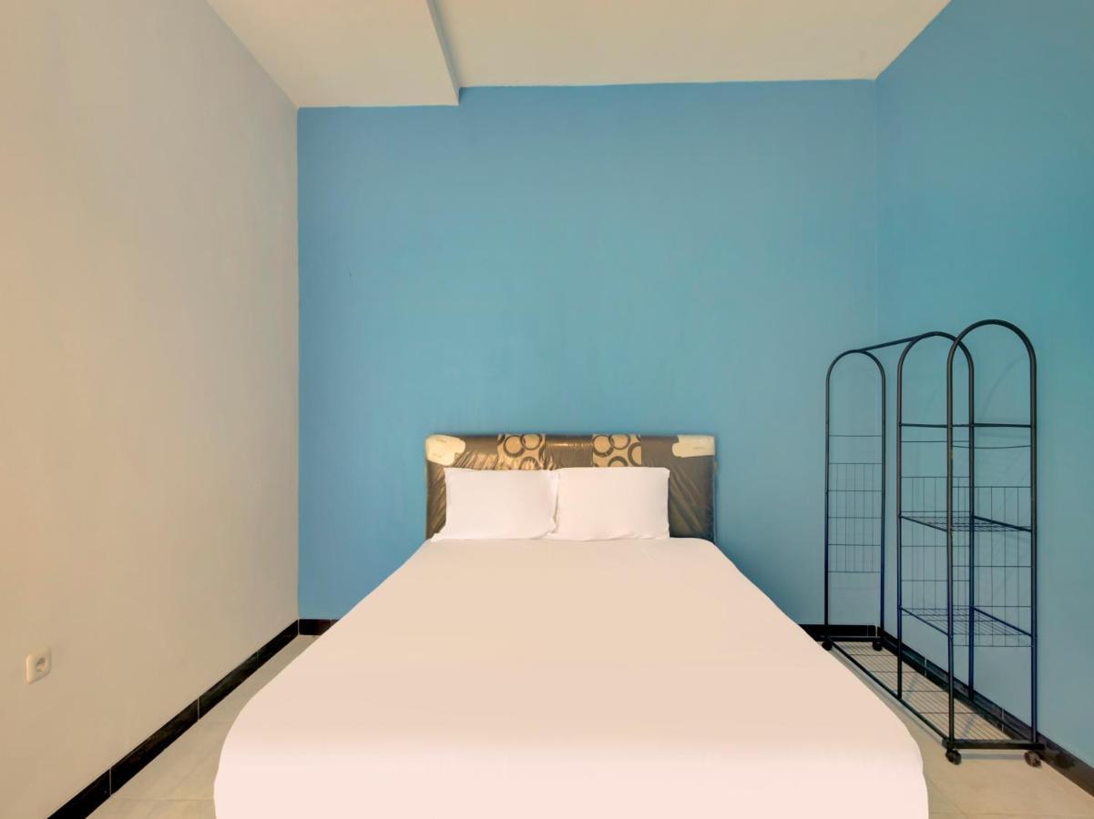 Oyo Life 3987 Kost Aditya Surabaya Luaran gambar